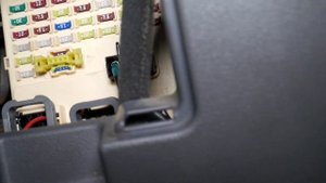 HYUNDAI SONATA SMART KEY MODULE FUSE LOCATION REPLACEMENT