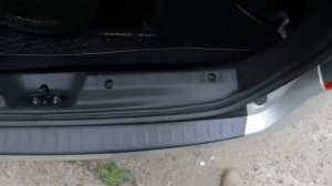 Установка защитной накладки на задний бампер автомобиля Lada Vesta