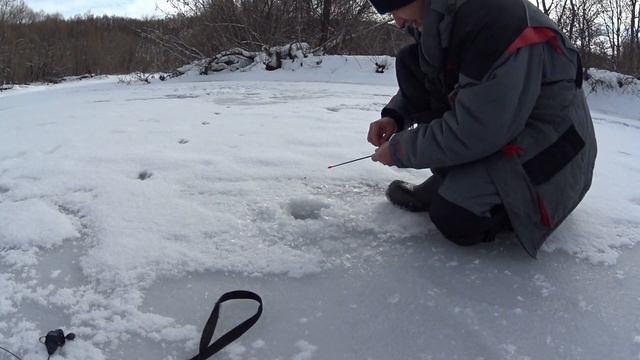 ЛЕД ЕЛЕ ДЕРЖИТ, ВОТ ЭТО РЫБАЛКА!!! Удачно попали!!! смотреть онлайн