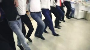 Ведущий, не тамада, Игорек.