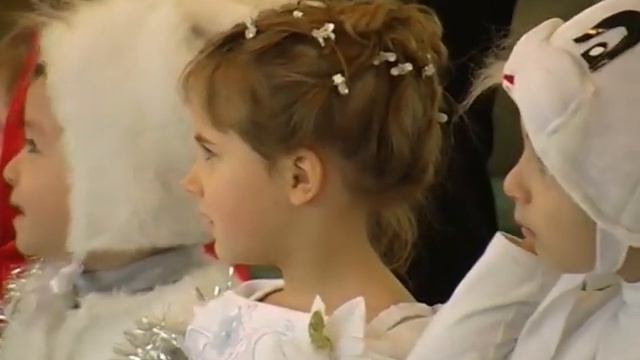 Новогодний утренник в Тополино смотреть онлайн