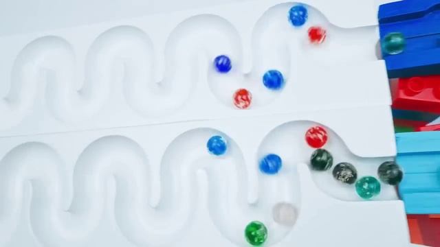 Шарики катаются по лабиринту_видео для детей_2023_93 смотреть онлайн