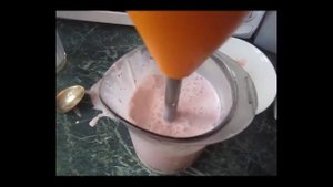 Клубничный коктейль блендером mixSy Цептер (Strawberry smoothie blender mixSy Zepter)