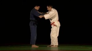 Выведение с равновесия Дзюдо