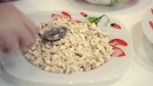 Салат "Принц" с курицей и маринованными огурцами