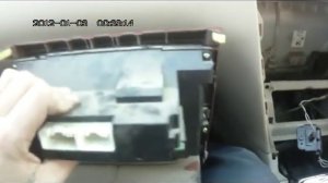 Как разобрать панель приборов на Toyota Corolla e12