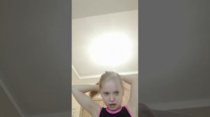 моя причёска на. художественную гимнастику