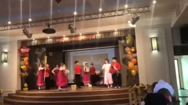 Осенние посиделки" под песню "Емеля на печке" смотреть онлайн