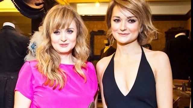 Анна Михалкова блеснула фигурой, показав глубокое декольте: фанаты ликуют, нахваливая артистку смотреть онлайн