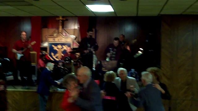 The New Brass Express "Happy Birthday Johnny Polka" смотреть онлайн