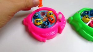 Распаковываем игрушку МИНИ РЫБАЛКА.Обзор игрушек.Unpacking mini fishing toys