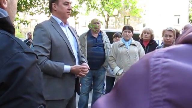 Встреча жителей района Филевский парк с заместителем главы управы по ЖКХ Булыгиным часть1. смотреть онлайн