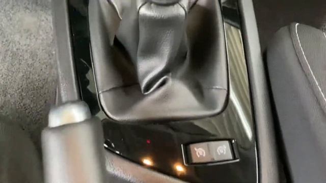 Renault Megane IV Grandtour Life смотреть онлайн