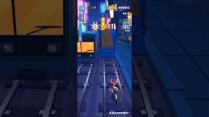 играю в игру subway surfers