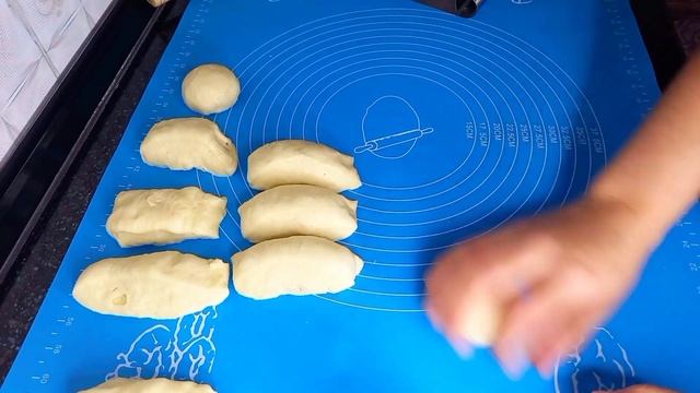 Булочки Рогалики с Начинкой- простой рецепт! С варёной сгущёнкой. смотреть онлайн