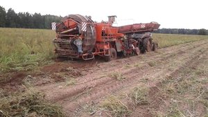 Чудо-машина СССР Картофель копают ККУ-2