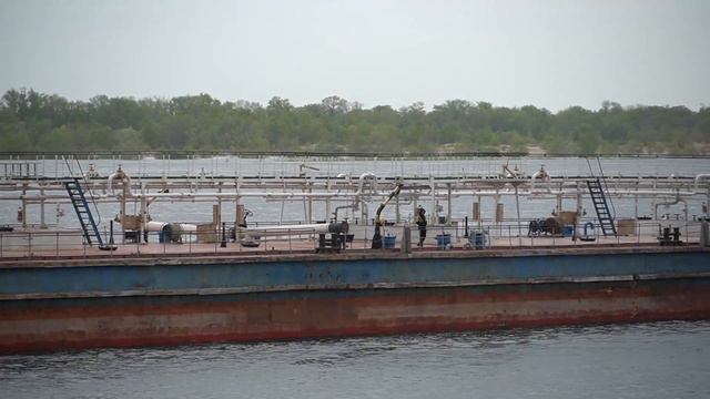 Теплоход Волгонефть - 240 смотреть онлайн