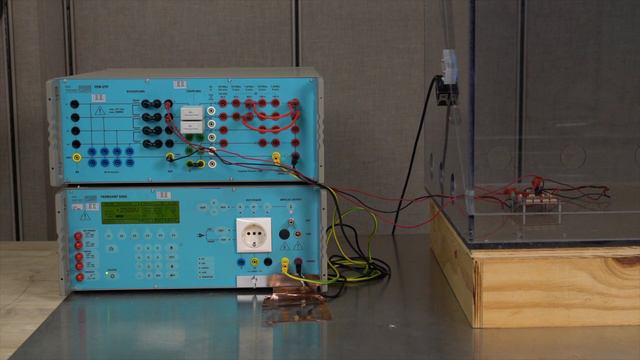 Integrated surge protection for RS-485 communications смотреть онлайн