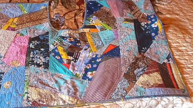 Чем занималась на неделе/ Шью коврик для санузла в технике крези из хлама / Шью из ткани Магнатекс смотреть онлайн