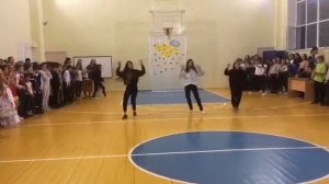 Флешмоб на осенний бал,5А класс