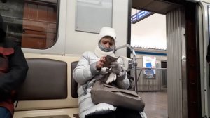Метро Санкт-Петербурга. Парк Победы (станция типа горизонтальный лифт)