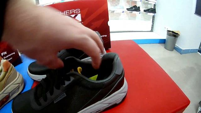 Кроссовки мужские Skechers Max Stout ( Новинка 2021 ) смотреть онлайн