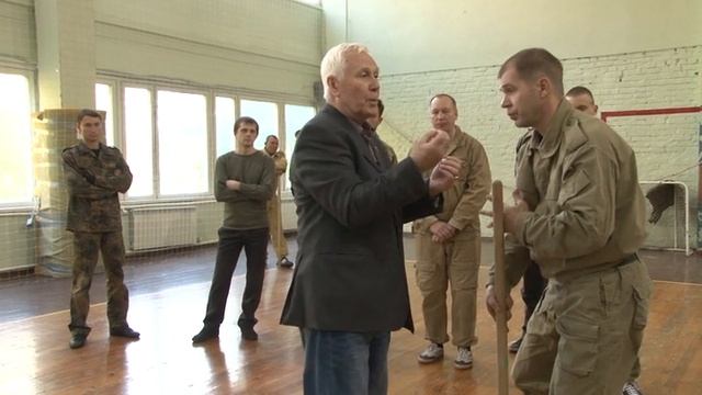 Алексей Алексеевич объясняет принципы работы с предметом смотреть онлайн