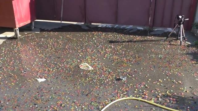 ПРОЖИГАЮ ЛАЗЕРОМ ОГРОМЕННЫЙ ШАР с ВОДОЙ внутри 15 КГ ОРБИЗОВ смотреть онлайн