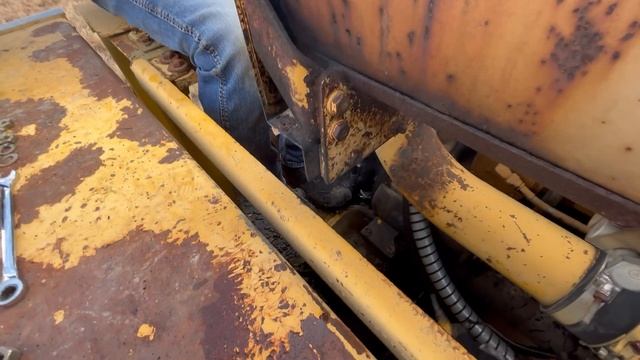 Big Old 98,000 Pound Komatsu PC400 Excavator for Sale - Will it Run and Operate? смотреть онлайн