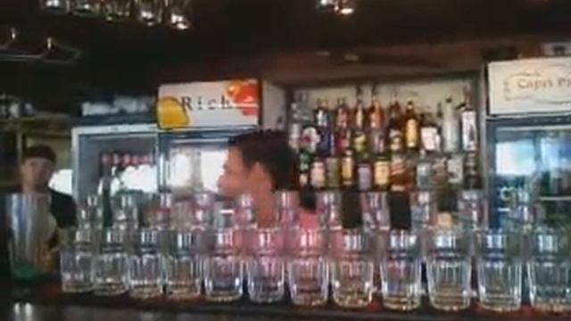 НА БАРЕ БОКАЛЫ смотреть онлайн