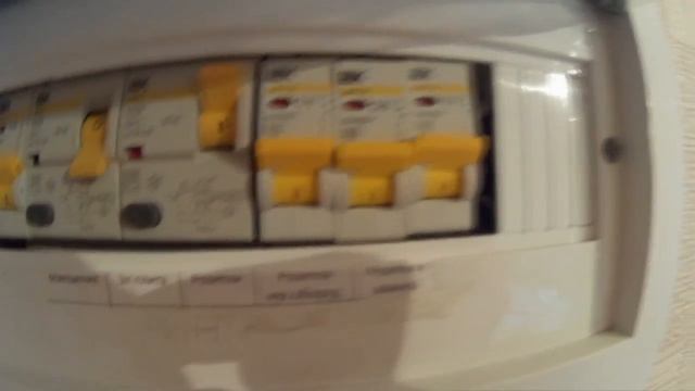 Опасные щитки от застройщика смотреть онлайн