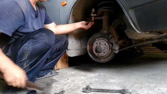 Снятие рулевой рейки Ваз 08-015 смотреть онлайн