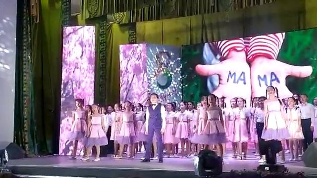 Образцовый хоровой коллектив "Шаттық" поздравляет всех Мам с праздником 8 марта!!! смотреть онлайн