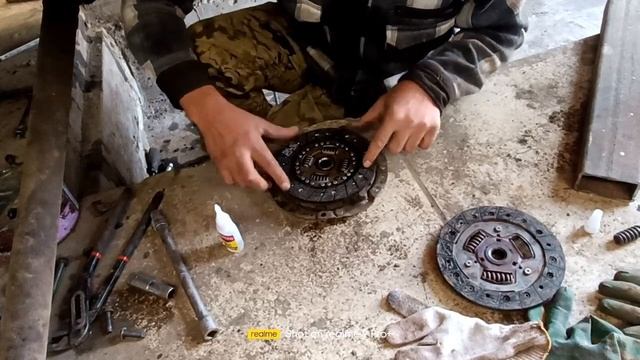 замена диска сцепления, центруем диск смотреть онлайн