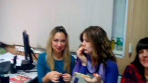 Девочки делают селфи с усами.