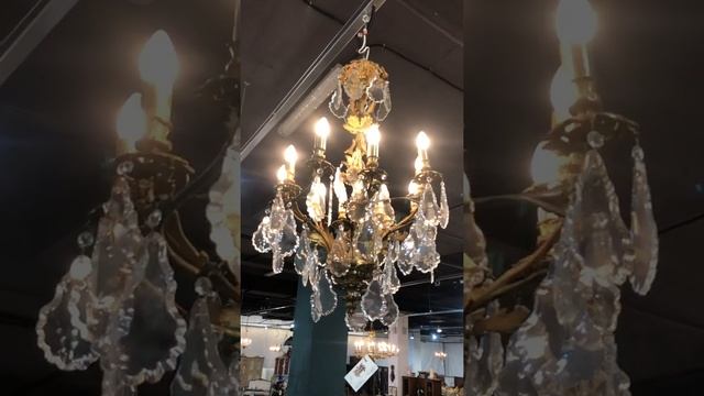 Антикварная люстра с хрустальными подвесками на 10 лампочек смотреть онлайн