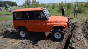 Внедорожная зарница на авиашоу в Хотенках