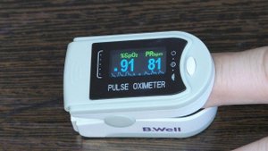 Как правильно мерить кислород пульсоксиметром на палец B.Well MED-320 в домашних условиях