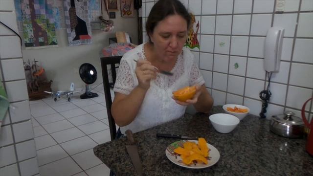 С днем рождения, родной! Кушаю папайю смотреть онлайн