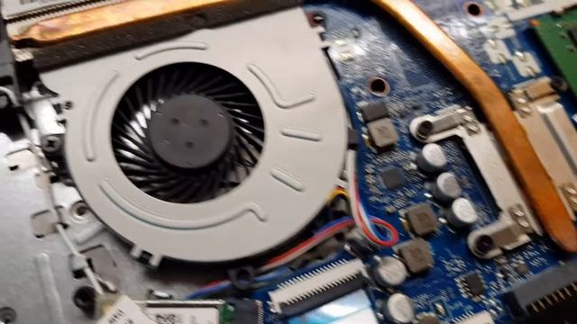 Ноутбука HP 255 G7 установка NVMe SSD M.2 - HP 255 G7 laptop installing NVMe SSD M.2 смотреть онлайн