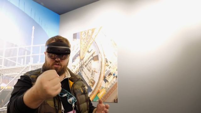 Смотрю в будущее с HoloLens 2 - самый удивительный гаджет 2019... So far... смотреть онлайн