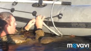 Как не утонуть на рыбалке,если выпал из лодки!!!