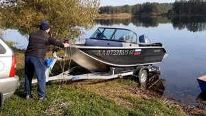 Волжанка 46 фиш.Спуск лодки на воду.