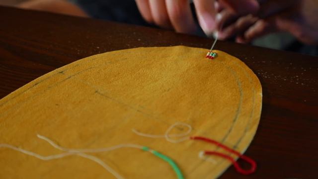 Moccasin Making: A Tutorial смотреть онлайн