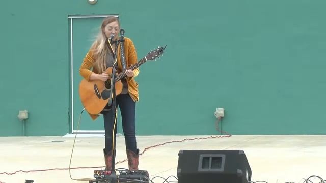 Katie Martin - 3rd selection at the Mission Marquee Theatre смотреть онлайн