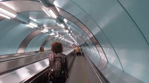 Горизонтальный эскалатор - станция метро Спортивная