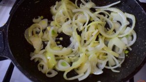 Куриная печень с подливой