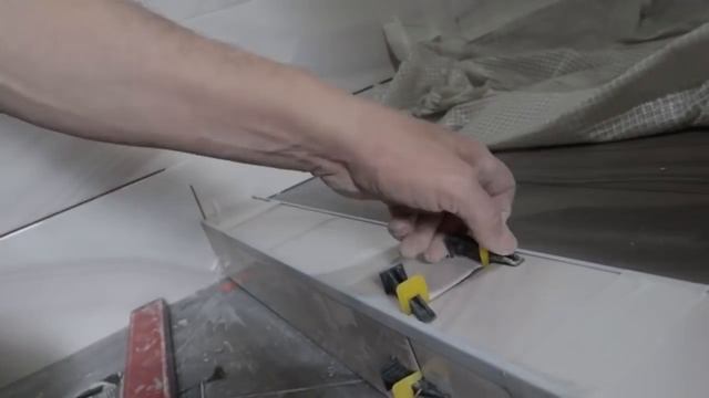 Подготовка и укладка плитки в санузле и душевой кабинке от А до Я. смотреть онлайн