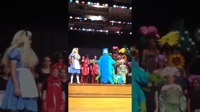 Alice in wonderland zipp-a-dee-do-dah смотреть онлайн