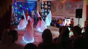 Танец огоньков. Новый год. Утренник. МДОУ 18